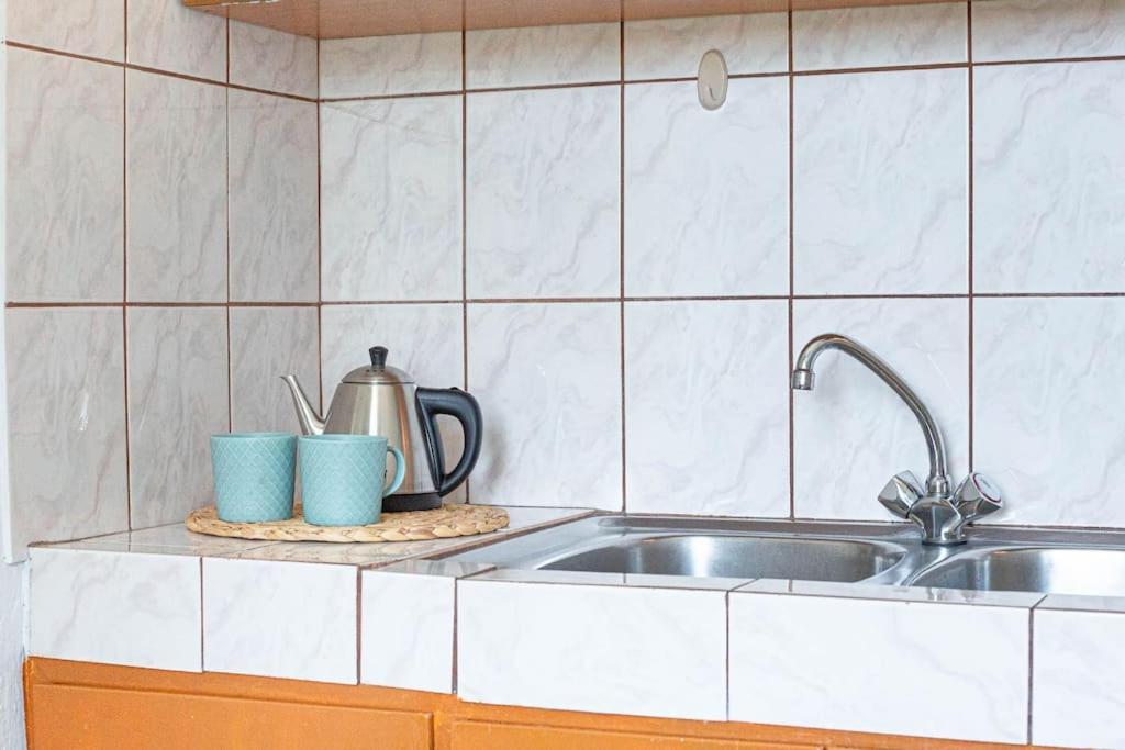 Blue Maraci 2 - Sea View, Kitchen, Access Apartment Himare