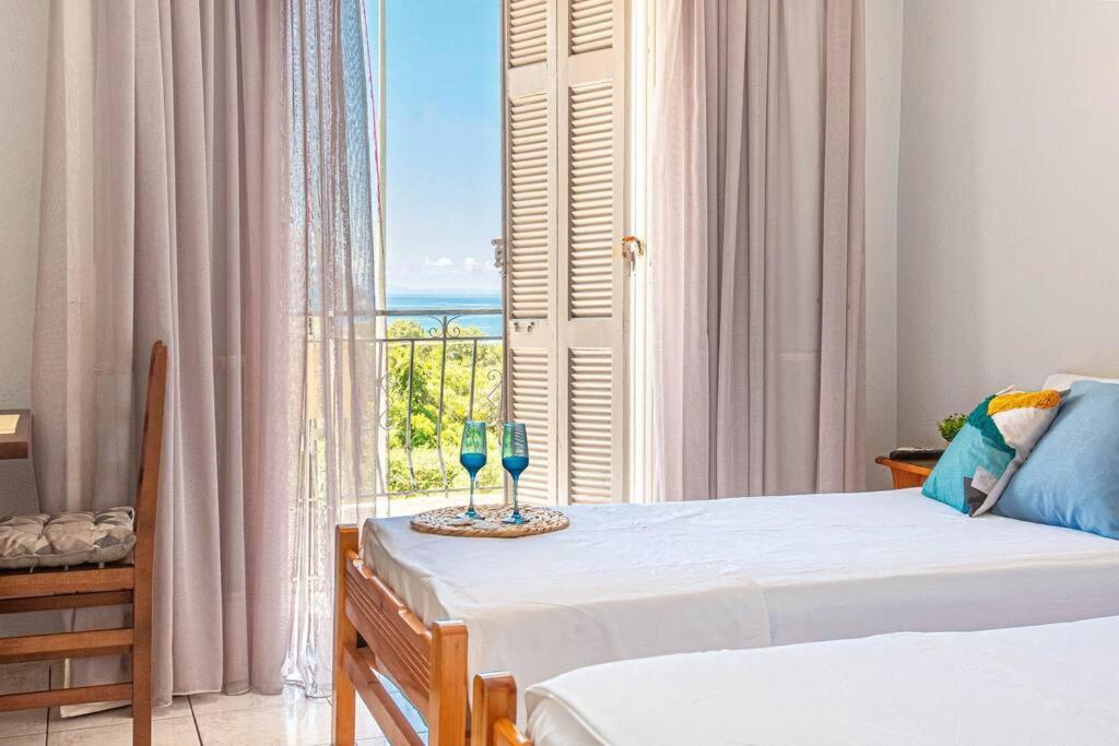 Apartment Blue Maraci 2 - Sea View, Kitchen, Access Himare