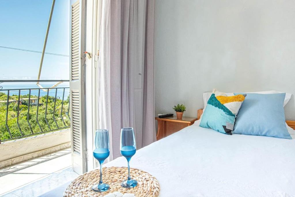 Blue Maraci 2 - Sea View, Kitchen, Access Apartment